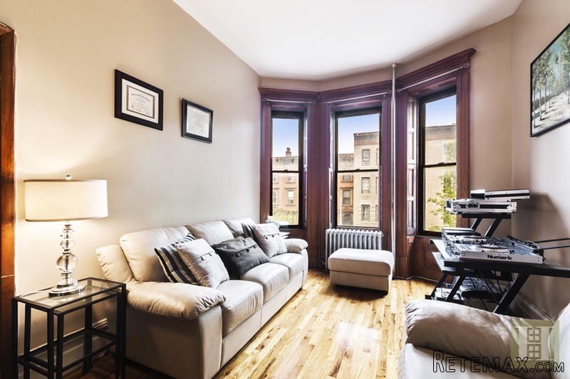 6 bedroom Town House For Sale: 1308.. - 2
