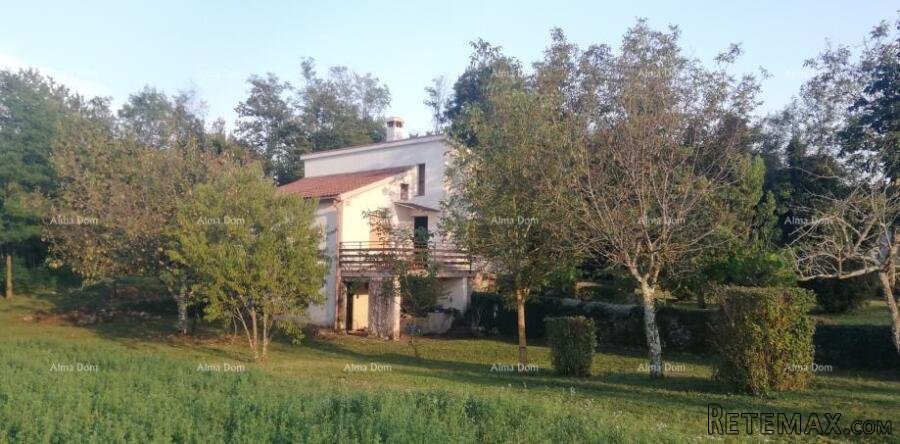 PAZIN - Prodaje se građevinsko zemljište od 2493 m²