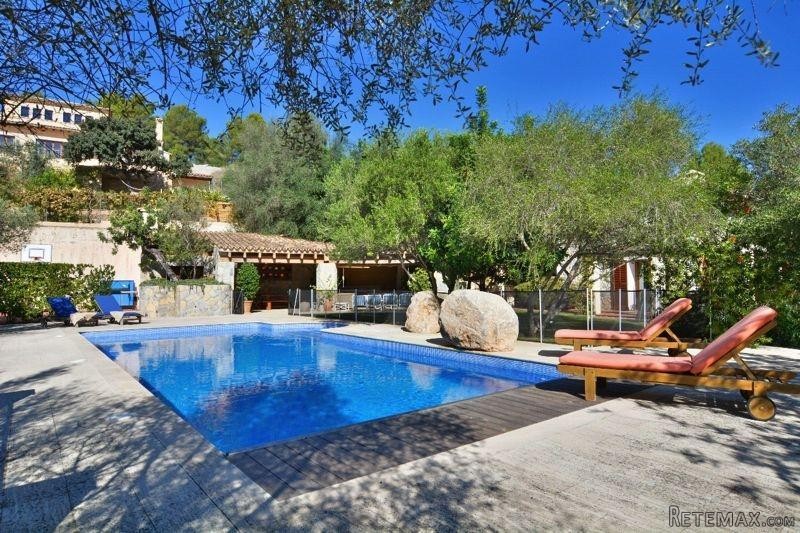 3 bedroom Manor House For Sale:..