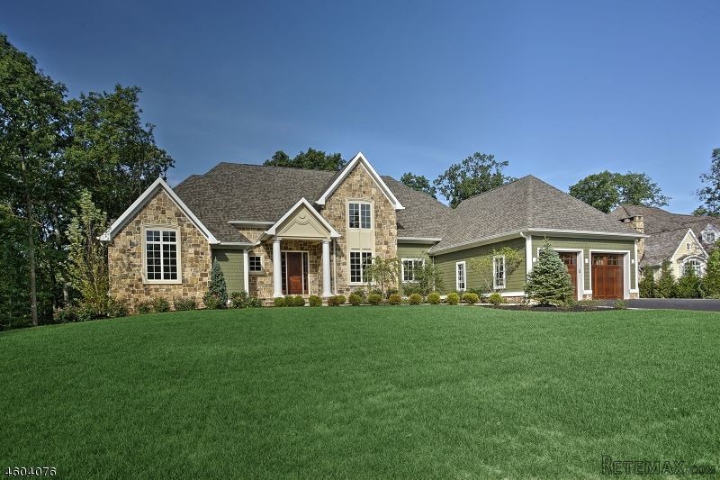 4 bedroom Detached House For Sale: 28.. - 2