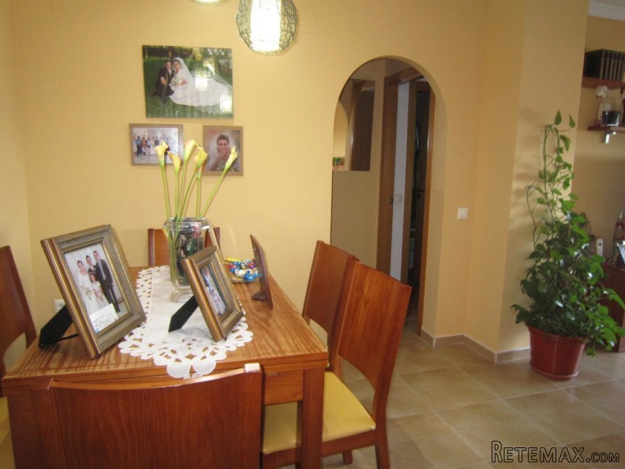 Apartamento de 3 dormitorios, 2 baños (1 en-suite), salón c.. - 2