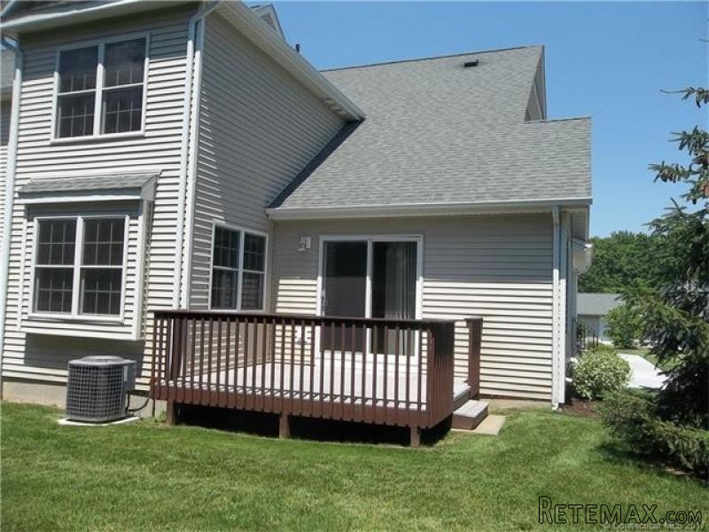2 Bedrooms - Condo - CT - For Sale
