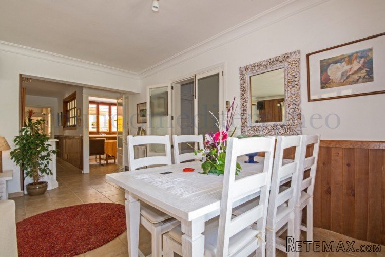 Ground floor with private pool and garden, located in the.. - 4