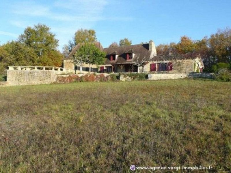 Stone House Set On 2.8 Hectares Of Land..