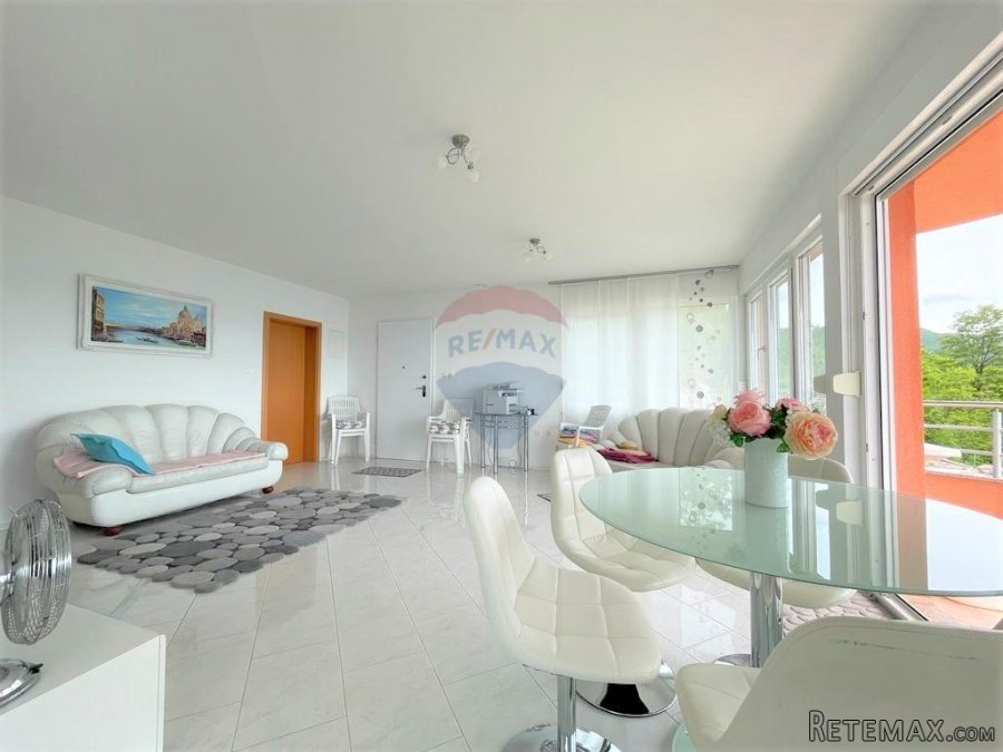 OPATIJA,DOBREĆ- Stan 98,75 m2 s pogledom na more - 6