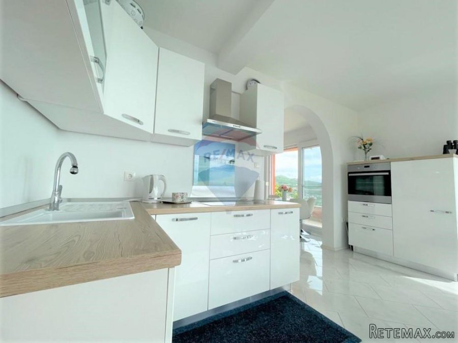 OPATIJA,DOBREĆ- Stan 98,75 m2 s pogledom na more - 10