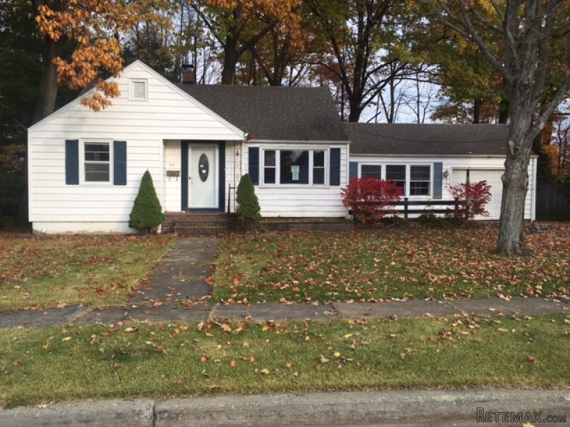 541 South Main St Jamestown, NY, 14701.. - 2