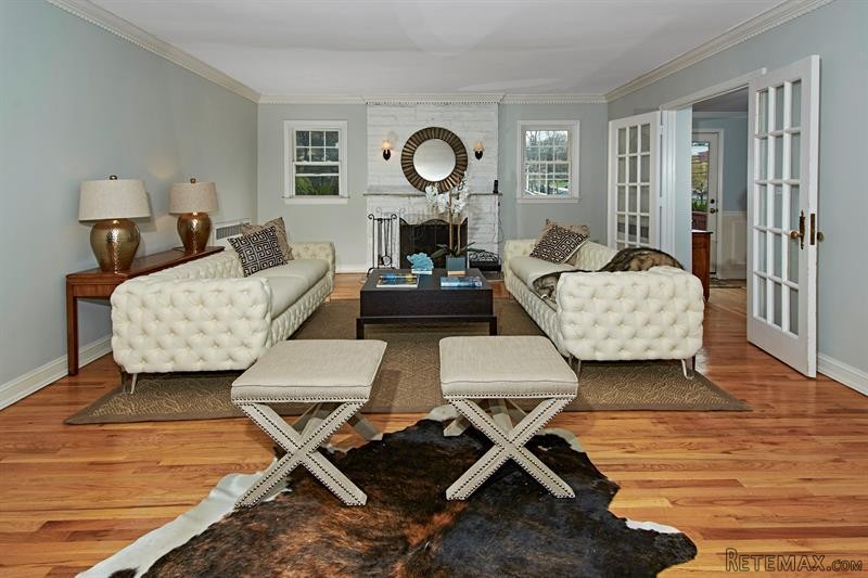 6 bedroom House For Sale: 1 Genesee.. - 2