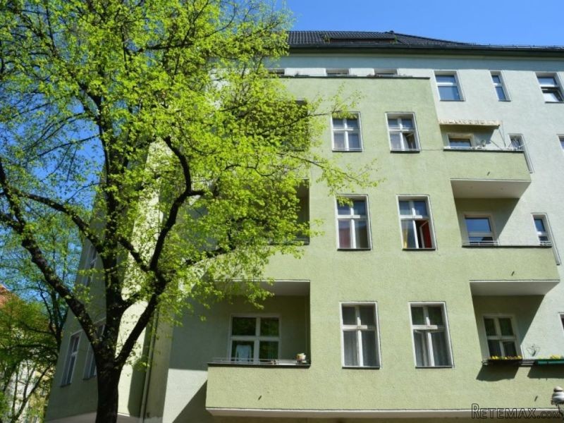 Elegant & Renovated Bright 1-Bedroom..
