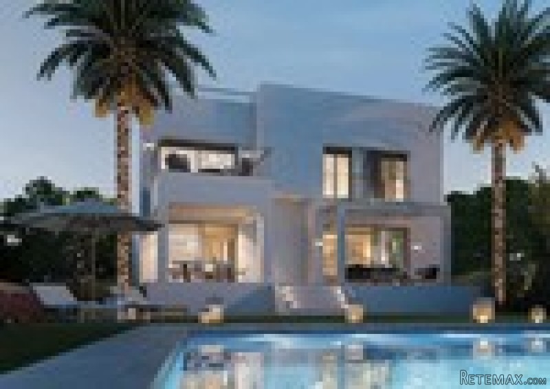 4 Bedrooms - Villa - Malaga - For Sale
