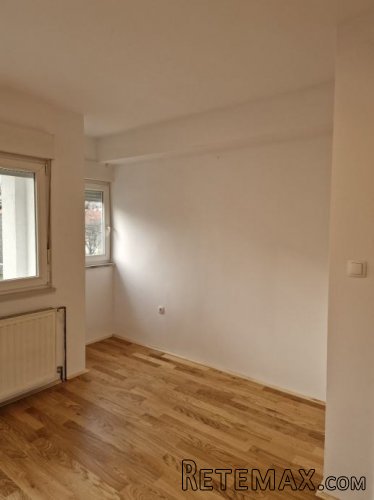 Novouređen stan, Zagreb (Sesvete-centar), 42.77 m2 - APN - 12