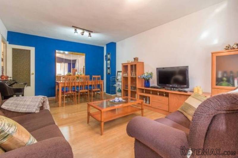4 Bedroom 2 Bathroom Apartment In..