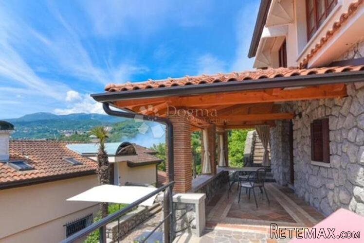 Šarmantni apartman u centru Opatije