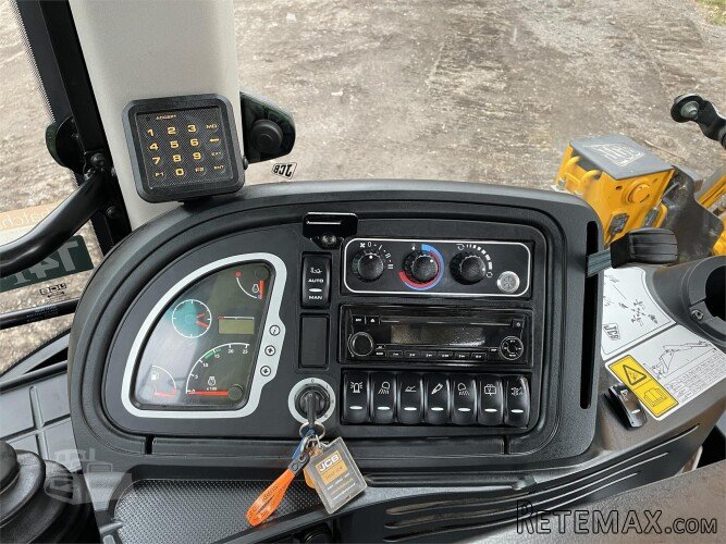 2020 JCB 3CX Contractor Pro - 18