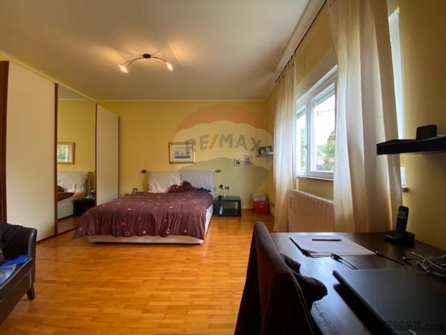 IKA - Obiteljska kuća 390m2 - 9