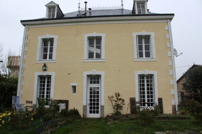 9 Bedrooms - House - Limousin - For Sale
