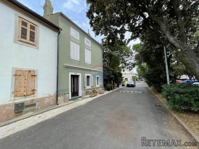 Otok Krk-Punat, prvi red do mora, 180 m2 - 3
