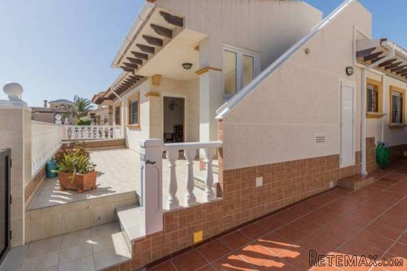 2 Bedroom 2 Bathroom Townhouse In La..