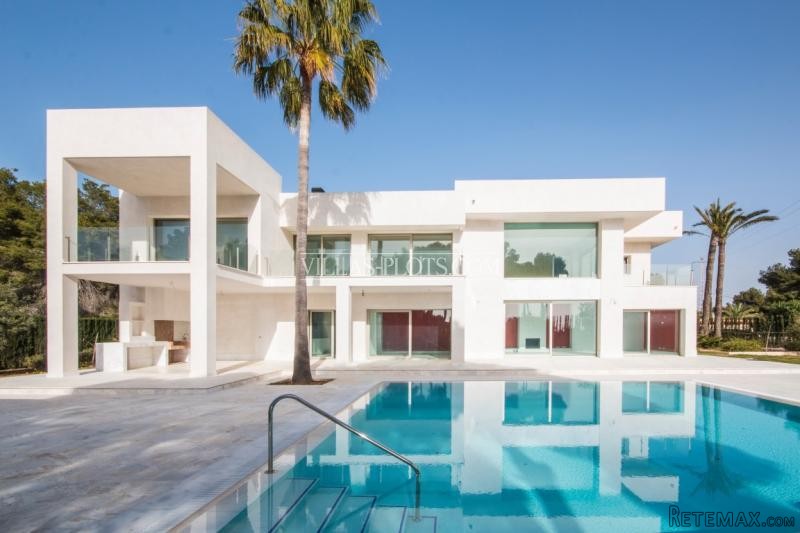 4 Bedroom Villa In Javea