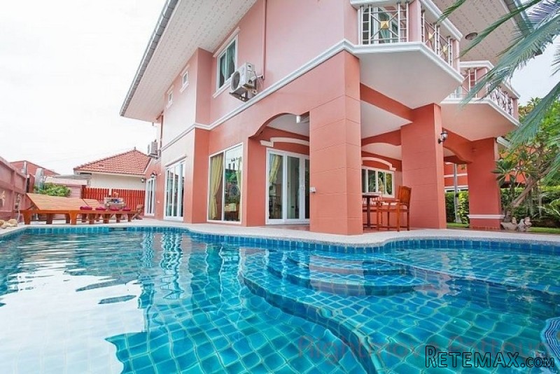 4 Bedroom House for sale in Jomtien -.. - 2