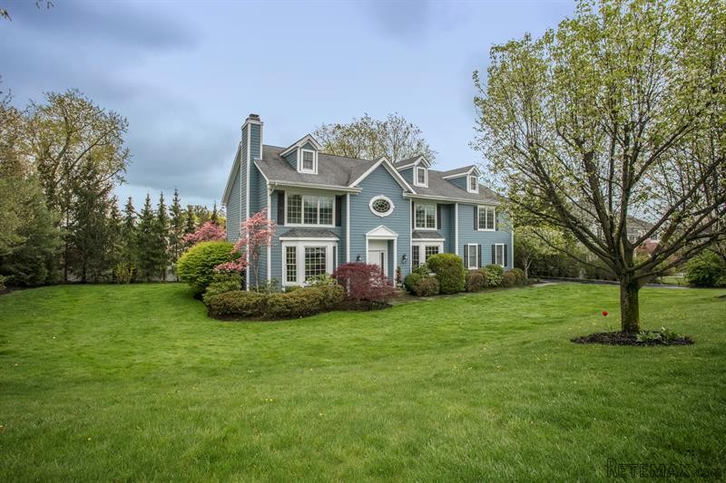 5 bedroom House For Sale: 14 Red Roof.. - 2