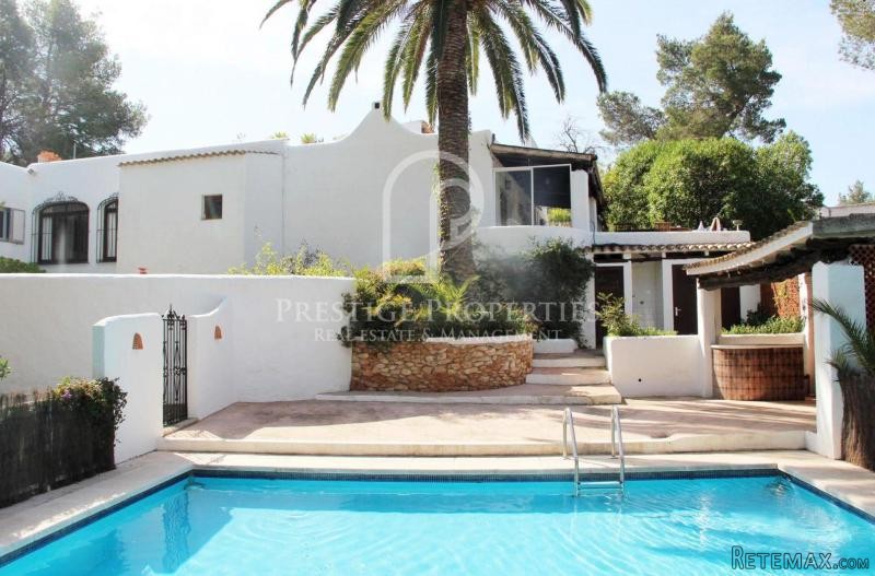 Large property with pool and sizeable..