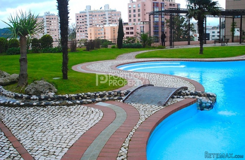 Superb 3 Bedroom Apartment in..