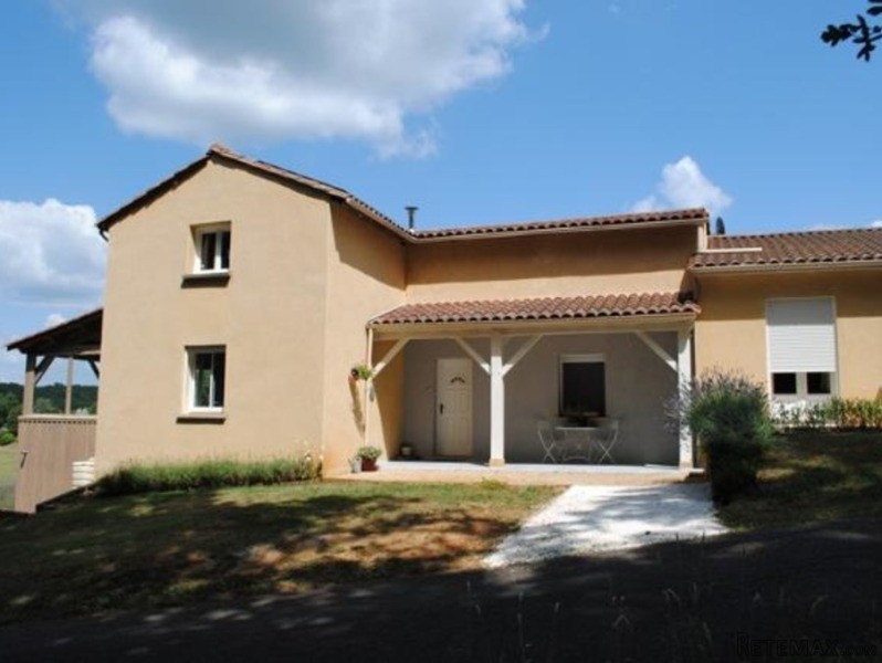 Traditional And Modern Property On The.. - 2