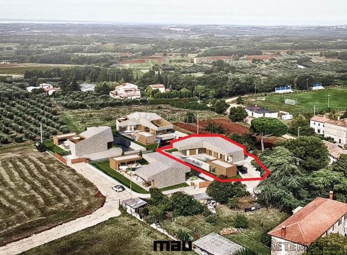 Atraktivno zemljište s građevinskom dozvolom, Poreč - 2