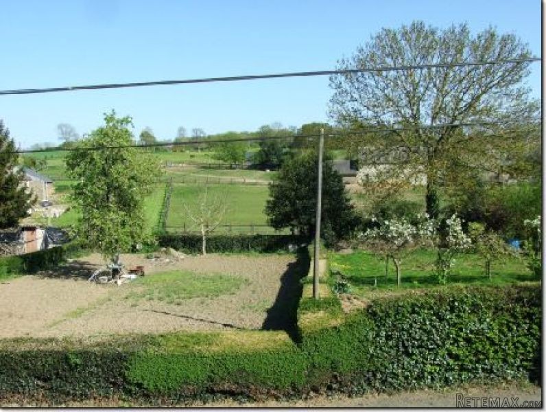 Nice 2 Bedroom House with Garden - 2