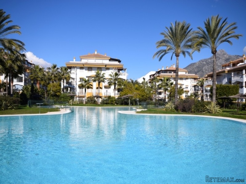 3 Bedroom Penthouse For Sale Situated..