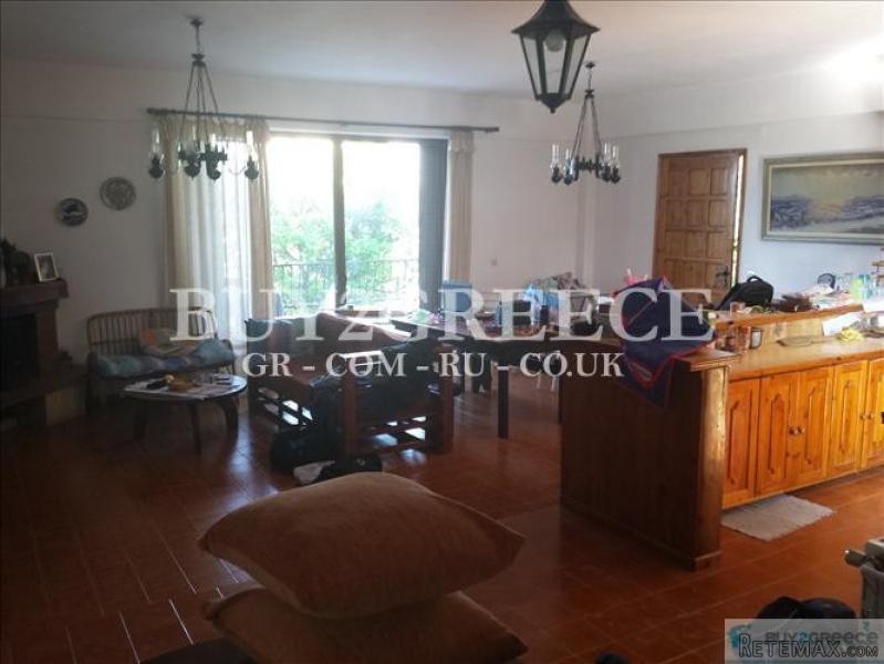 Β595 - FOR SALE Land 2000m2 with a..