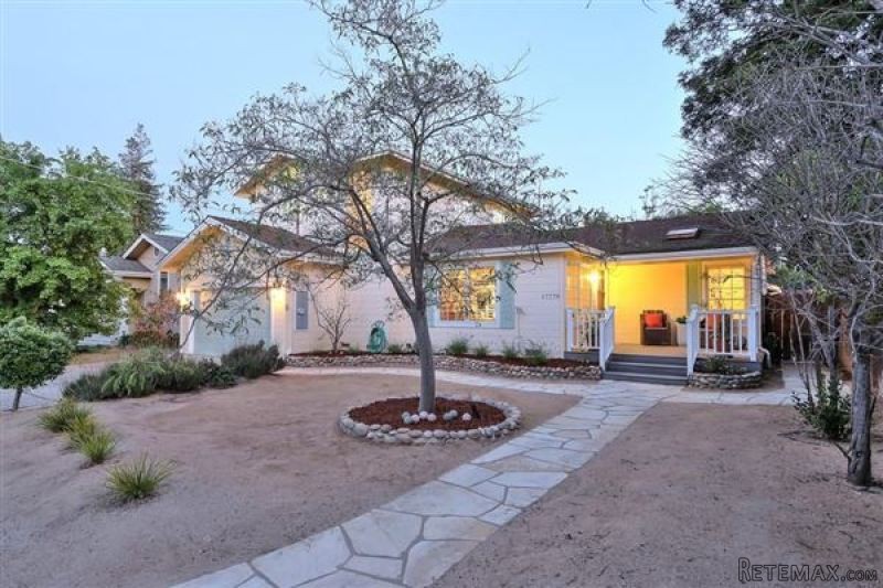 inviting country ranch home