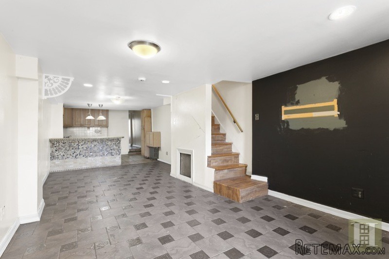 4 bedroom Town House For Sale: 469A.. - 2