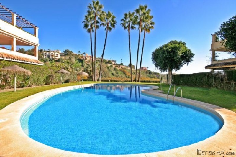 3 Bedroom Middle Floor Apartment