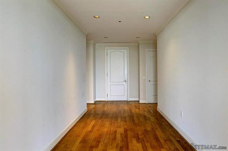 2 bedroom Flat For Sale: 1000 Uptown.. - 2