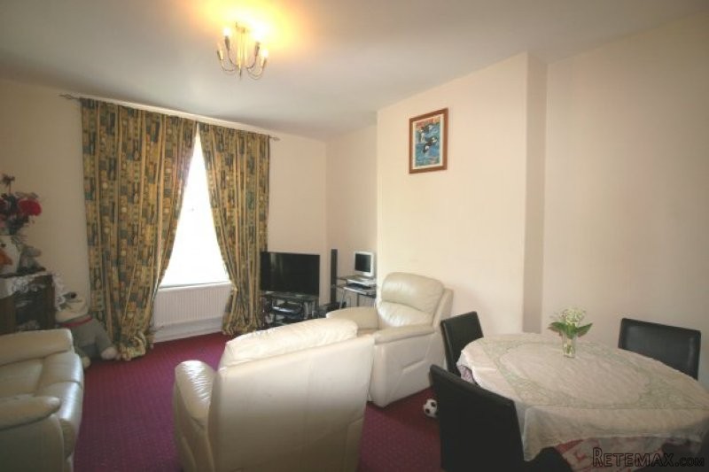 4 bedroom, Flat house for sale - 2