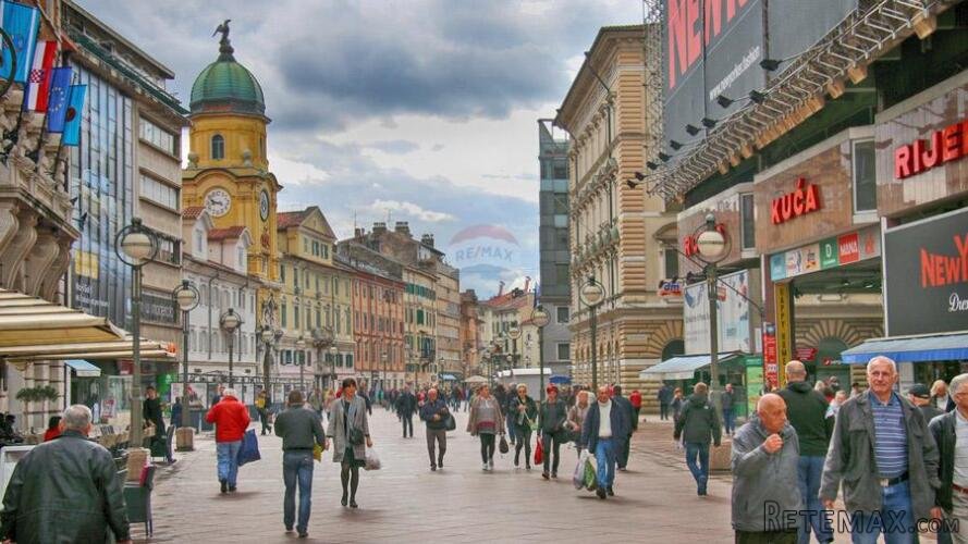 RIJEKA, CENTAR- poslovni prostor 40 m2 - 2