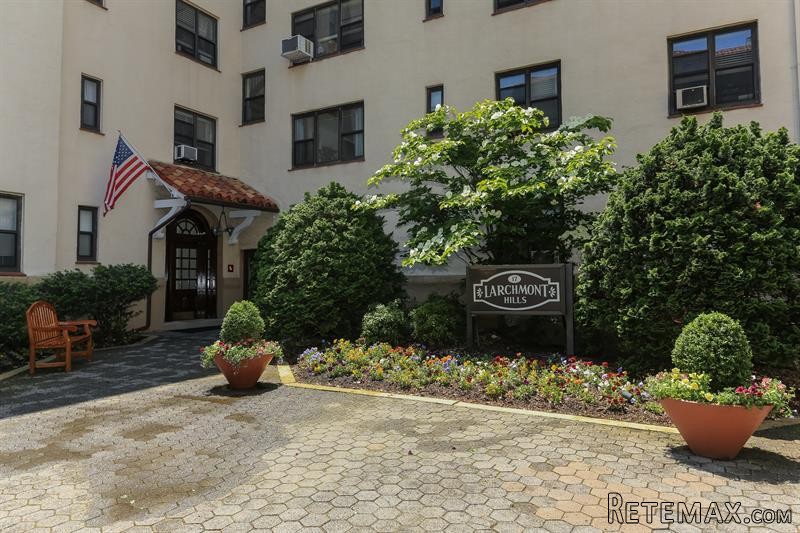 1 bedroom Commercial Property For Sale:.. - 2