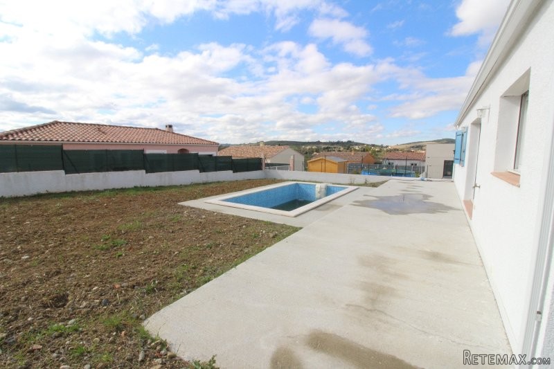 3 Bedroom Modern Villa With Garden.. - 2