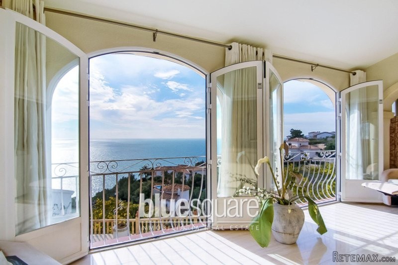 3 Bedroom Villa in Javea with..