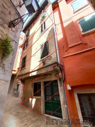 Istra,Rovinj,kuća prodaja na rate-ugaona starogradska kuća n