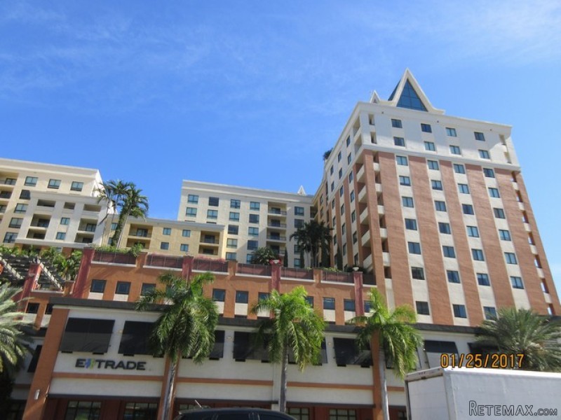 2 bedroom Flat For Sale: 110 N Federal..