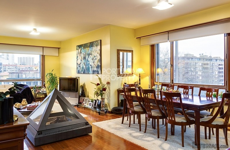 Gorgeous 3 Bedroom Apartment in..