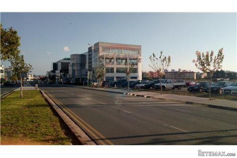 Commercial/Retail - For Rent -..