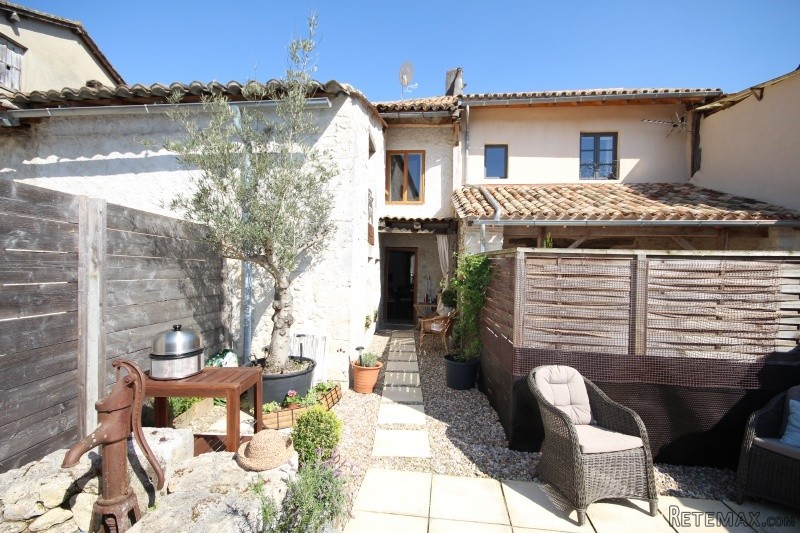 Stunning 3-bed townhouse, stylishly.. - 2