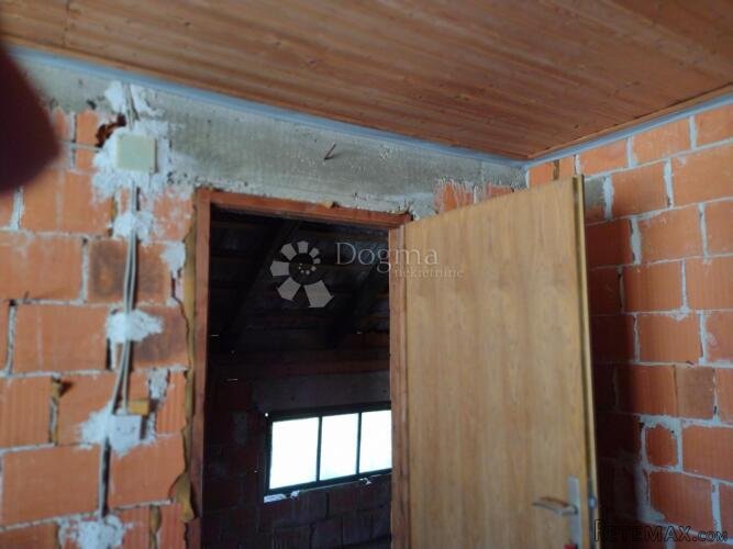 Kuća za adaptaciju, poslovni prostor u prizemlju - 2