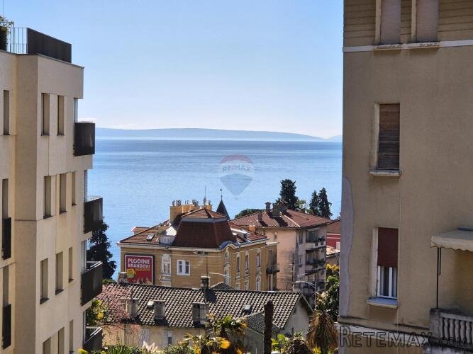 OPATIJA- CENTAR, kompletno renoviran 3S+DB stan s pogledom n - 3