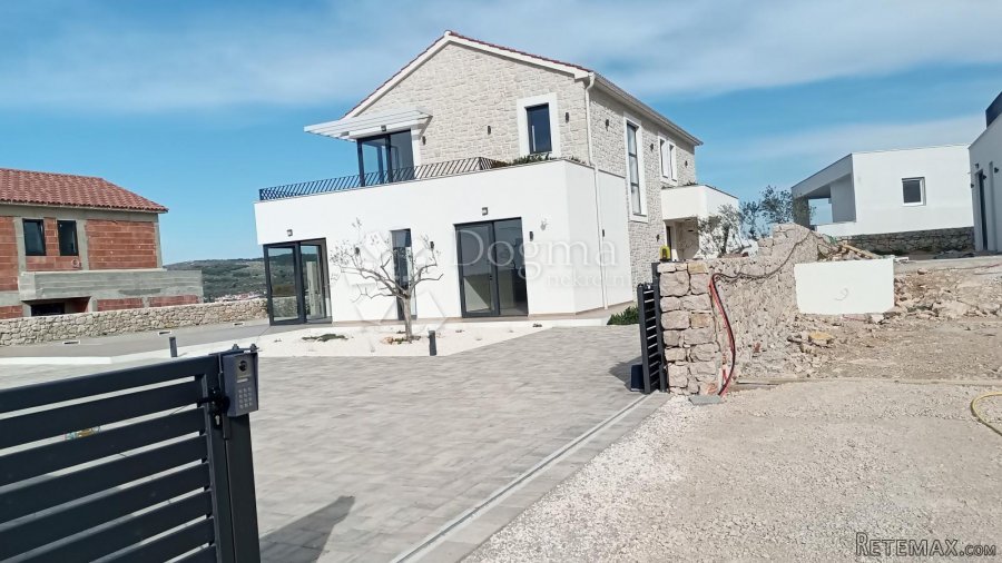 VODICE - UNIKATNA VILA V02 - SA PREKRASNIM POGLEDOM - 3