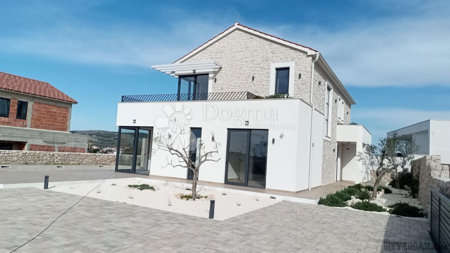 VODICE - UNIKATNA VILA V02 - SA PREKRASNIM POGLEDOM - 4